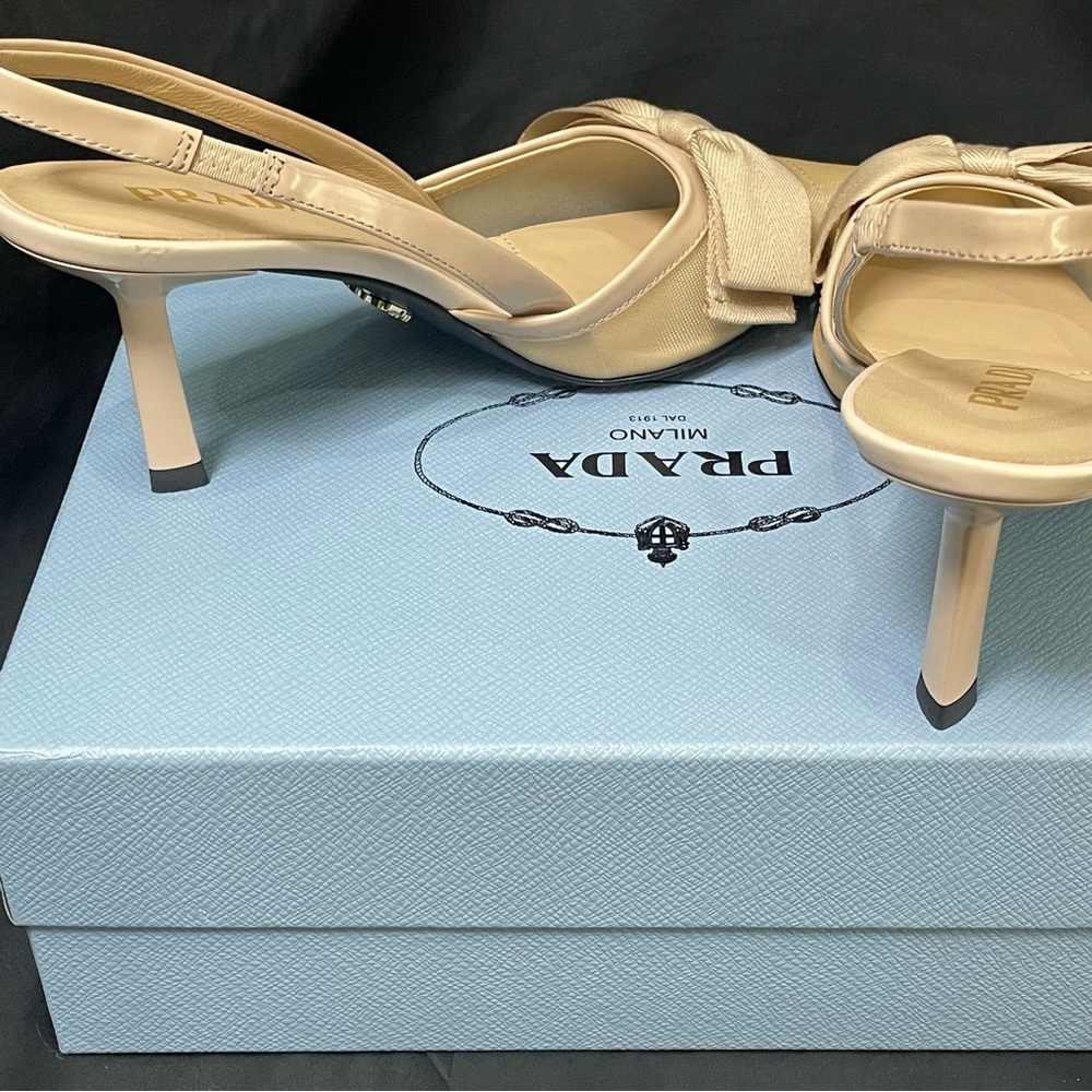 Prada Women's Heels - Picture 3 of 6